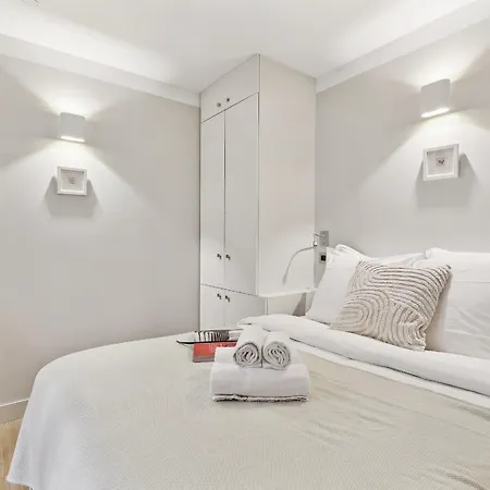Apartment Le Marais & Place Des Vosges - Cityapartmentstay Paris