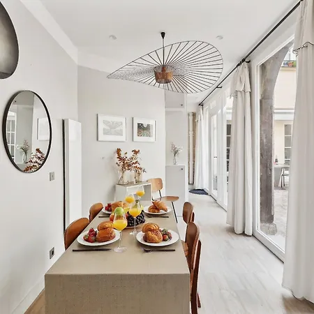Le Marais & Place Des Vosges - Cityapartmentstay Paris