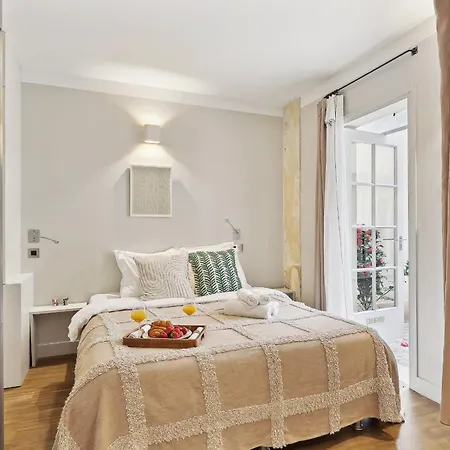 Apartment Le Marais & Place Des Vosges - Cityapartmentstay